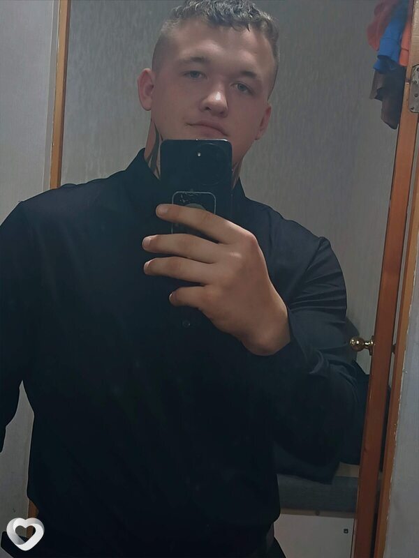 Андрей, 27, Белогорске — анкета №2415722