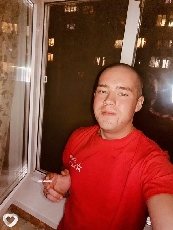 Дмитрий, 22, Омске — анкета №2415686