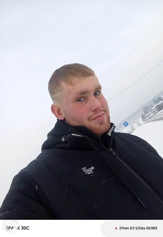 Андрей, 21, Красноярске — анкета №2422136