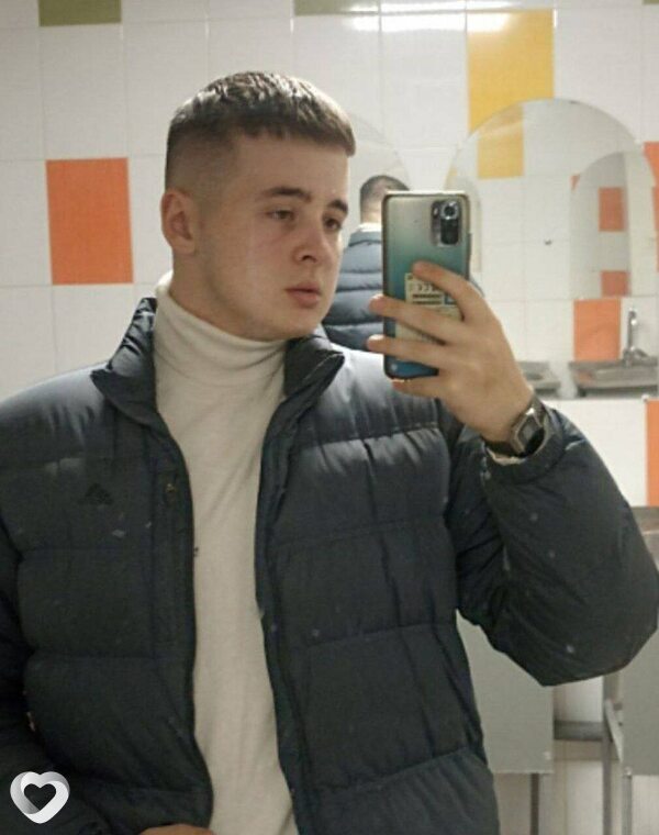 Владимир, 22, Томске — анкета №2417136