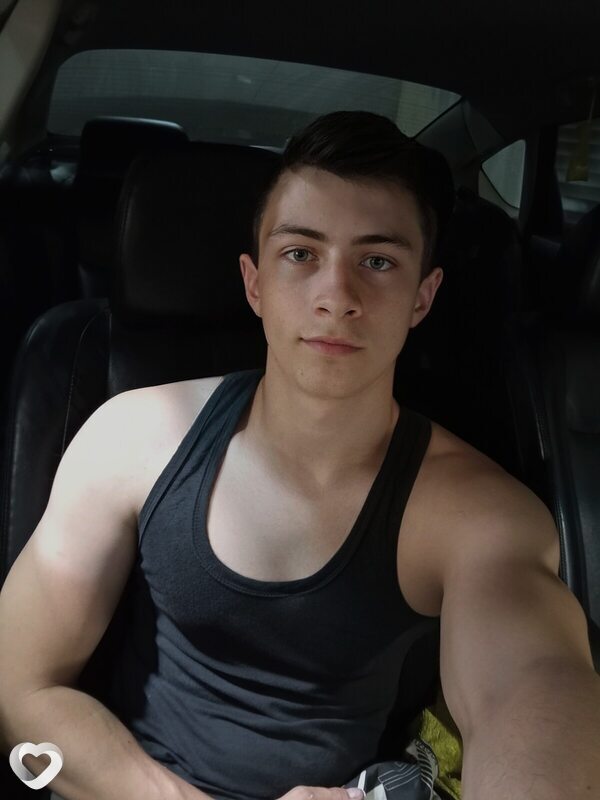 Максим, 19, Самаре — анкета №2418032