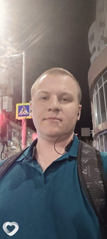 Михаил, 22, Саратове — анкета №2418901