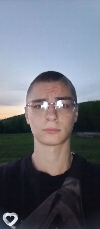 Кирилл, 19, Барнауле — анкета №2420416