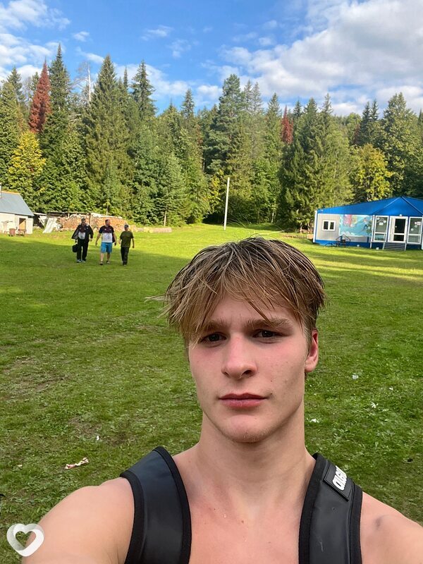 Богдан, 20, Сургуте — анкета №2420603