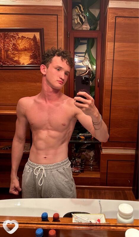 Андрей, 19, Екатеринбурге — анкета №2421415