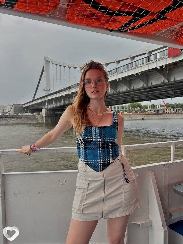 Лиза, 23, Смоленске — анкета №2420896