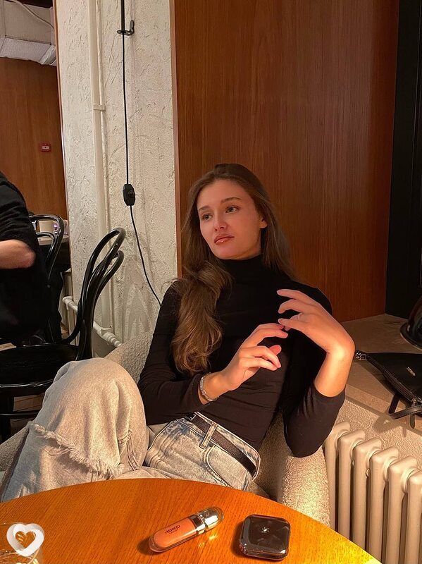 Василина, 27, Санкт-Петербурге — анкета №2421588