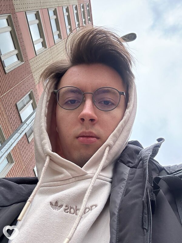 Maksim, 25, Москве — анкета №2422048