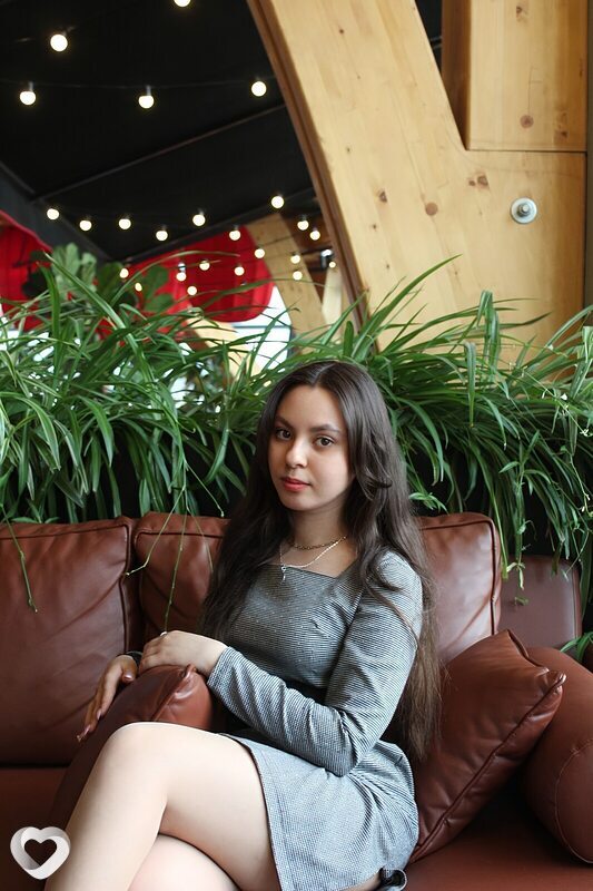 Анна, 23, Ростове-на-Дону — анкета №2422020