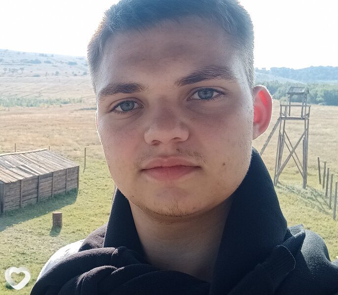 Олег, 20, Саратове — анкета №2422568