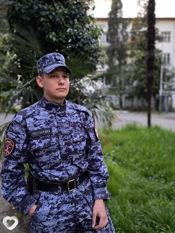 Артур, 20, Сочи — анкета №2422827