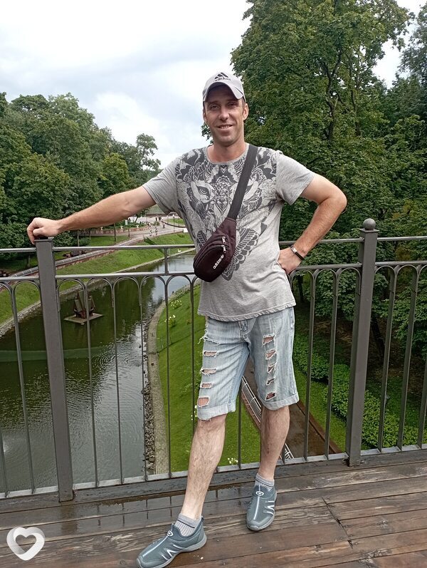 Артем, 36, Гомеле — анкета №2422931
