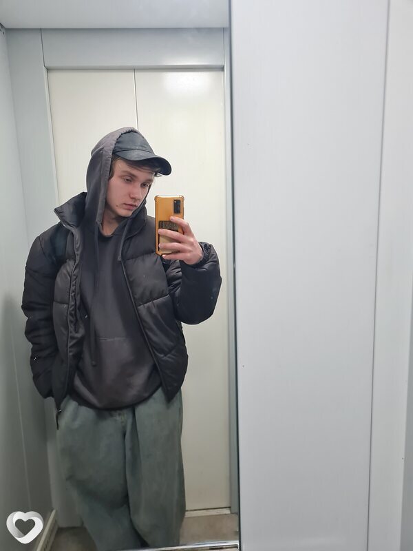 Алексей, 20, Калининграде — анкета №2423564