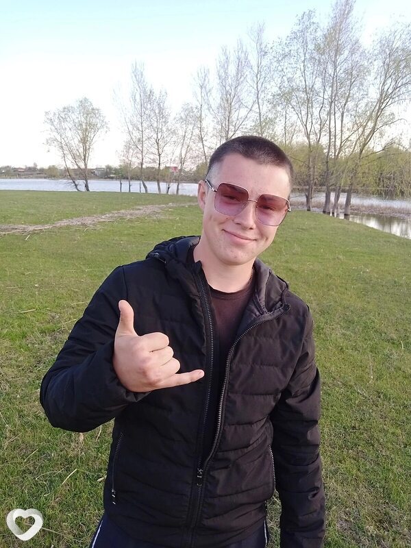 Александр, 20, Горно-Алтайске — анкета №2424076