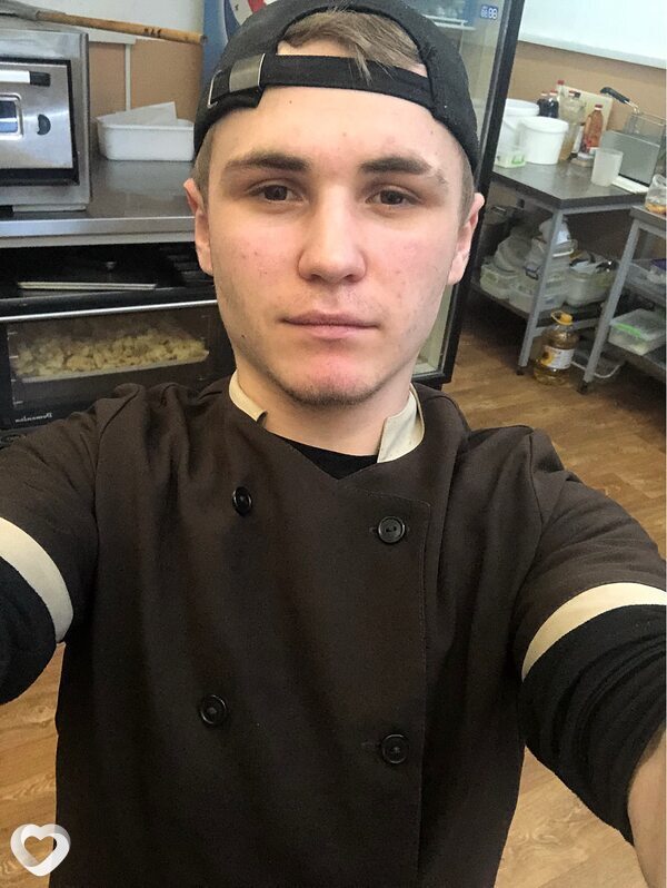 Данил, 19, Симферополе — анкета №2424880