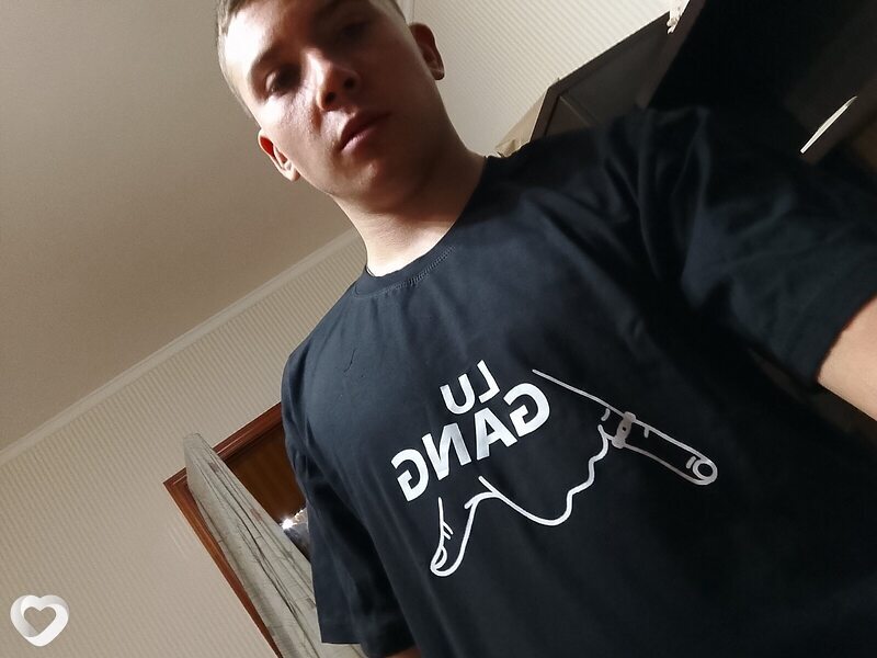 Сергей, 22, Омске — анкета №2425595
