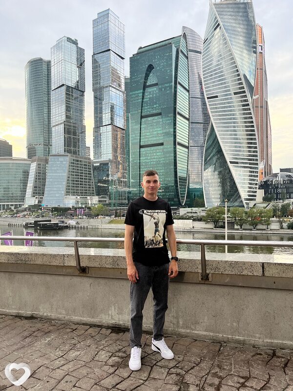 Артем, 26, Оленегорске — анкета №2427018