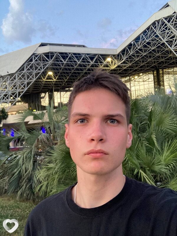 Семён, 21, Благовещенске — анкета №2427782