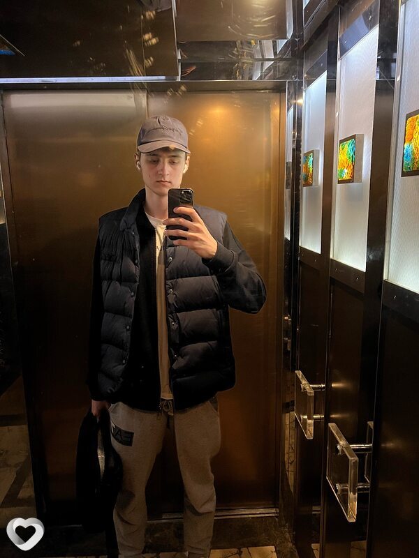 Михаил, 22, Москве — анкета №2427824