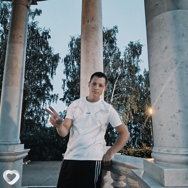 Илья, 23, Ульяновске — анкета №2427828