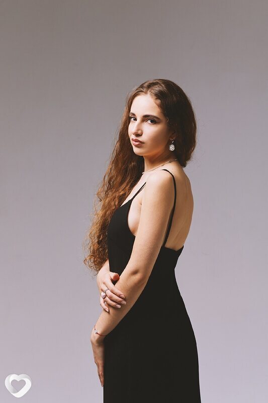 Диана, 25, Южно-Сахалинске — анкета №2428320
