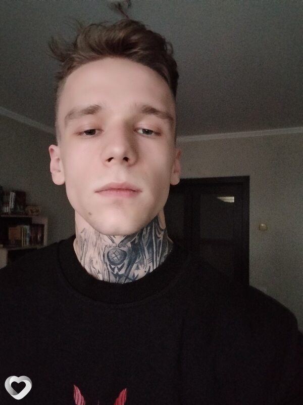 Евгений, 24, Речице — анкета №2429339