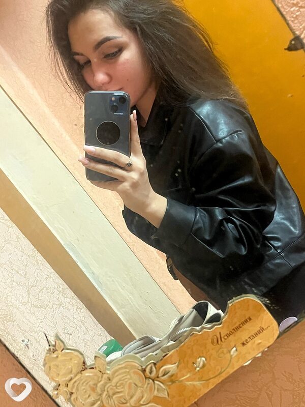 Карина, 23, Ухте — анкета №2429186