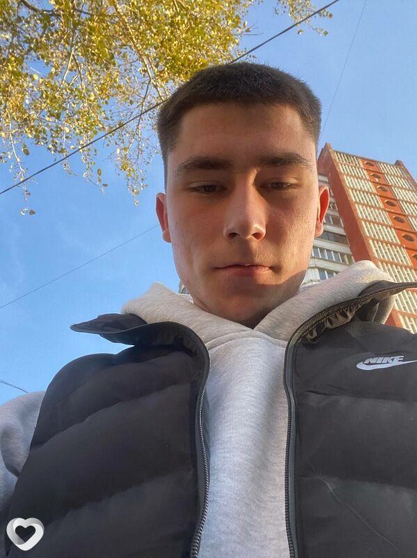 Артём, 20, Новочеркасске — анкета №2431516
