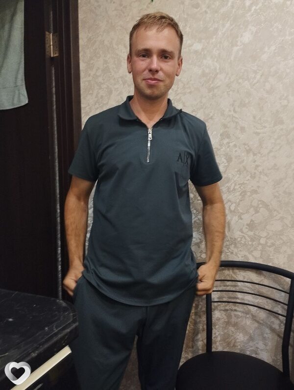 Артем, 26, Мелитополе — анкета №2431873
