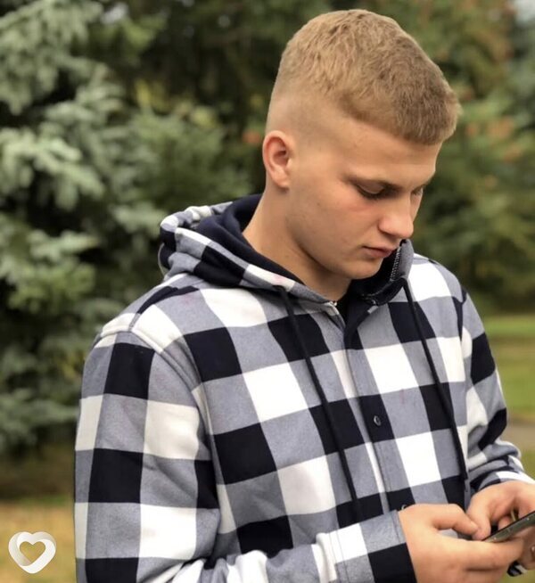 Кирилл, 22, Москве — анкета №2432348