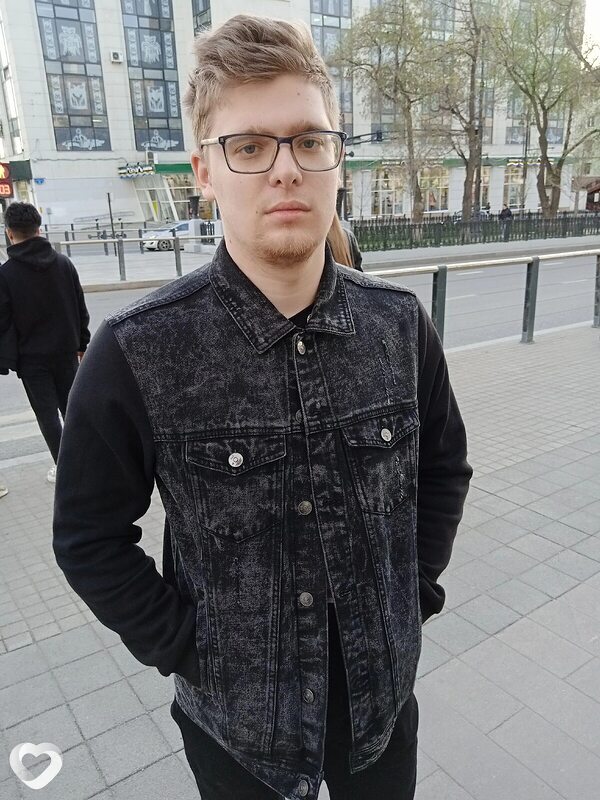 Виталий, 24, Перми — анкета №2432419