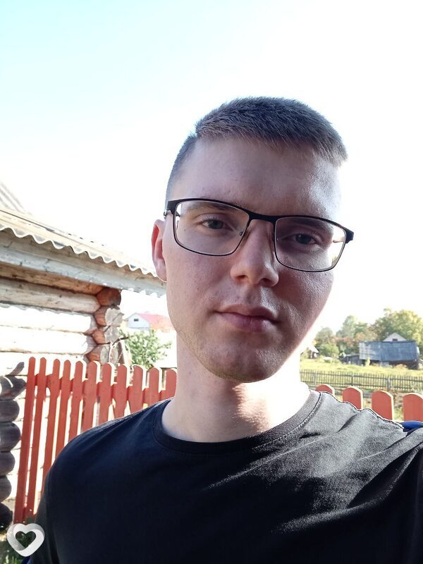 Максим, 24, Кирове — анкета №2432577