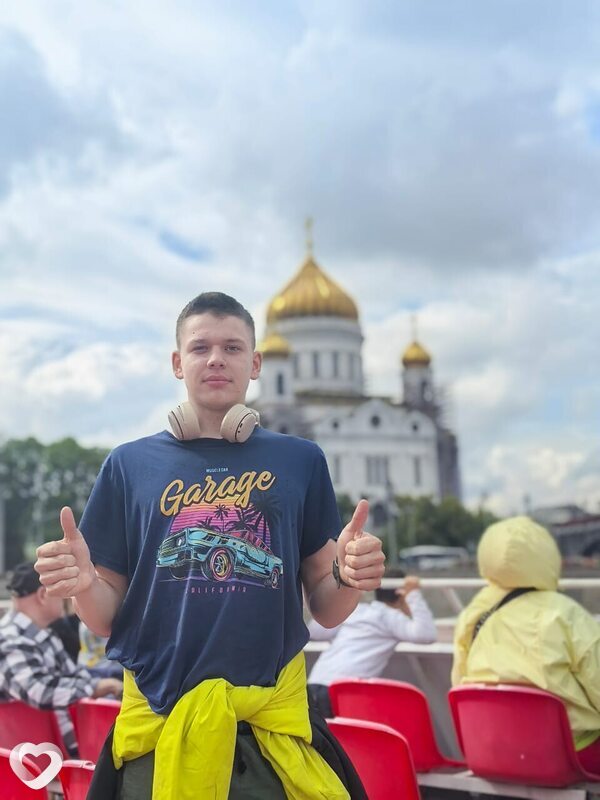 Артём, 19, Красногорске — анкета №2432902