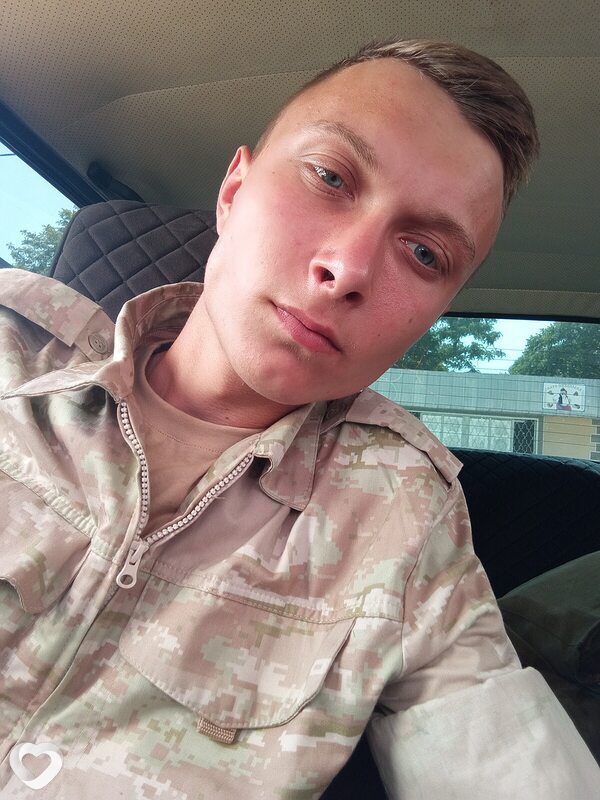 Константин, 21, Севастополе — анкета №2433373