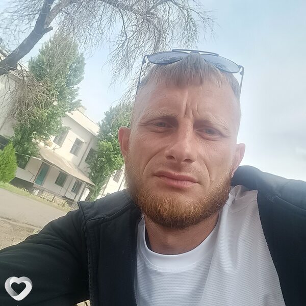 Юрий, 33, Кировске — анкета №2433619