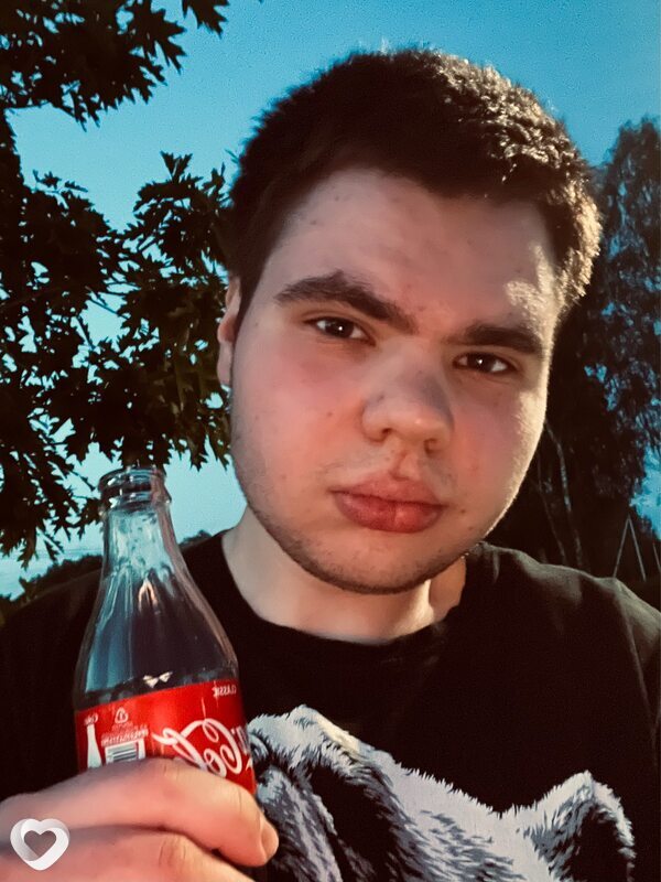 Денис, 21, Москве — анкета №2433724