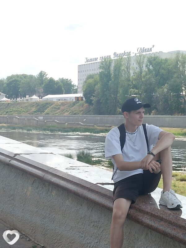 Андрей, 23, Ивацевичах — анкета №2433741