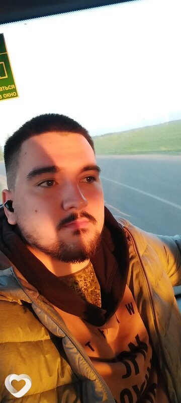 Артём, 23, Солигорске — анкета №2434036