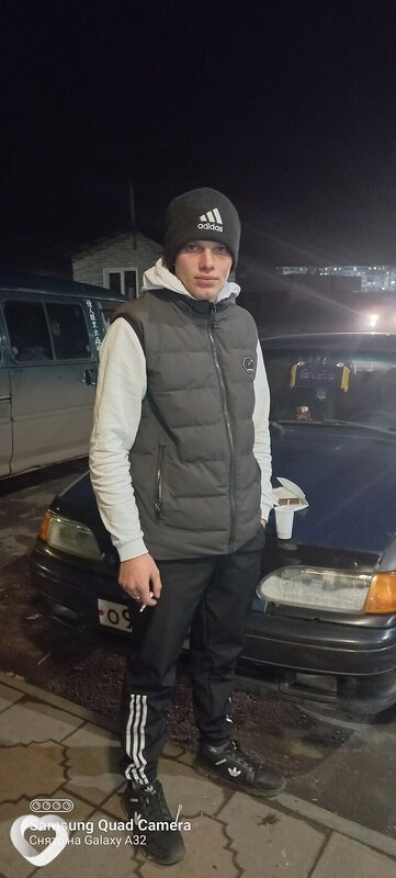 Дмитрий, 23, Череповце — анкета №2434261