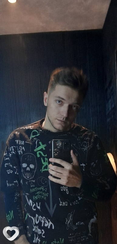 Максим, 23, Симферополе — анкета №2434417