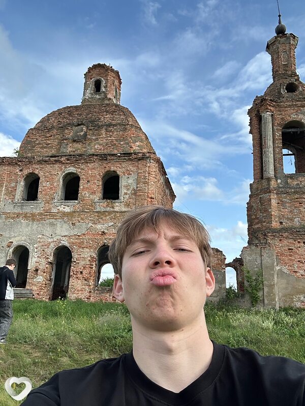 Вова, 19, Старом Осколе — анкета №2434564