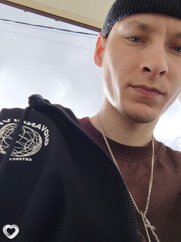 Данил, 27, Урае — анкета №2434755