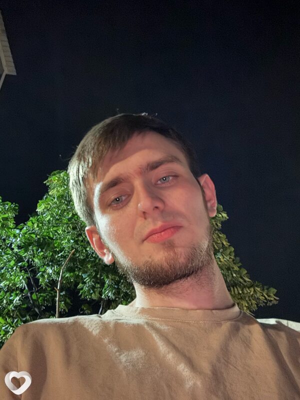 Артем, 23, Азове — анкета №2436535