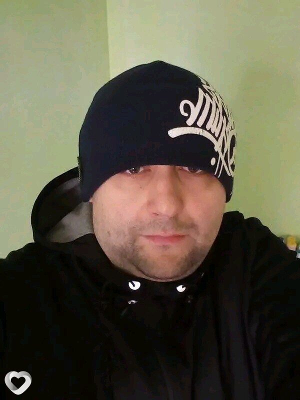 Mariusz, Кросно