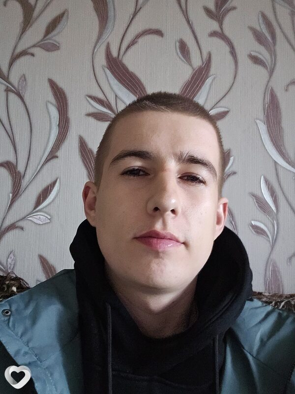 Кирилл, 24, Белогорске — анкета №2437918