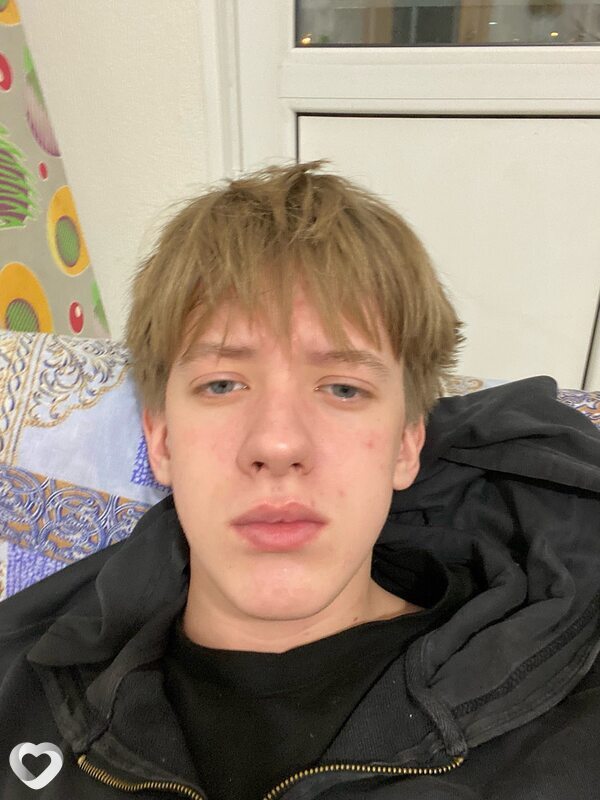Макс, 19, Омске — анкета №2439916