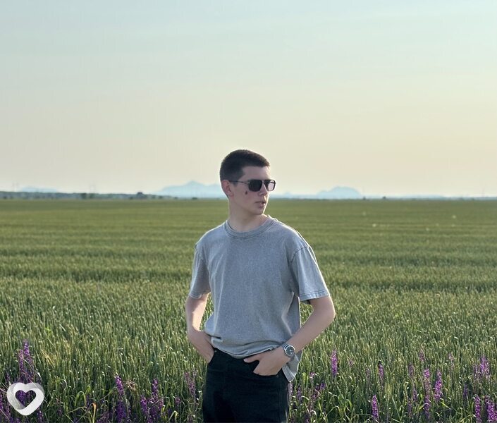 Вова, 20, Ессентуках — анкета №2440485
