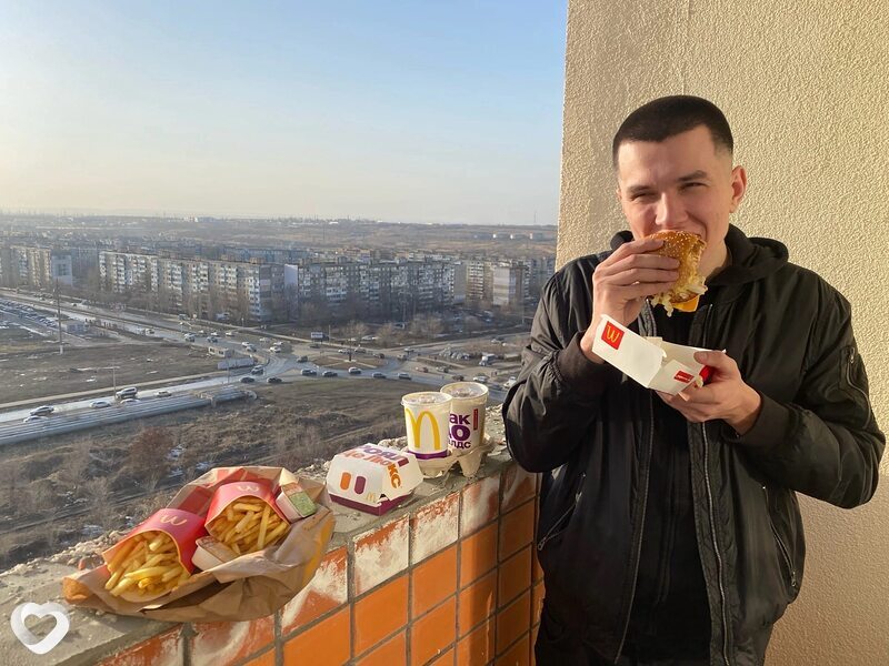 Артем, 26, Барнауле — анкета №2441150
