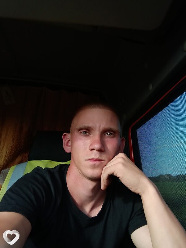 Максим, 23, Самаре — анкета №2442551