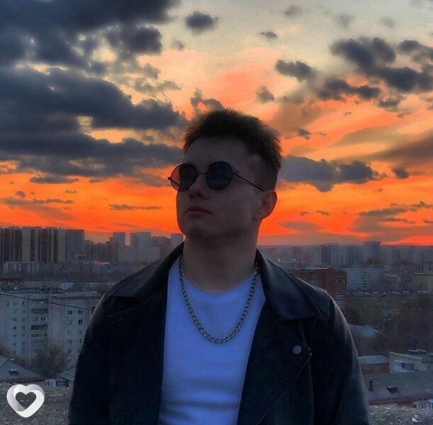 Максим, 19, Москве — анкета №2443005
